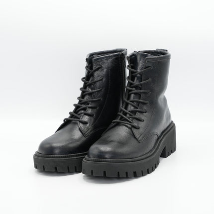 Bota en cuero negro