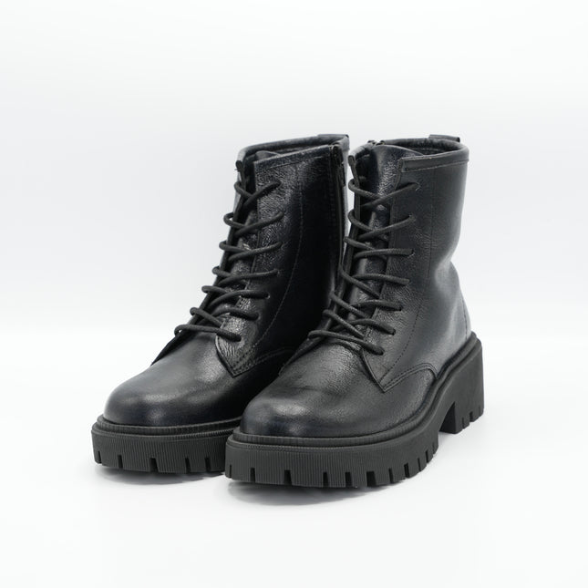 Bota en cuero negro