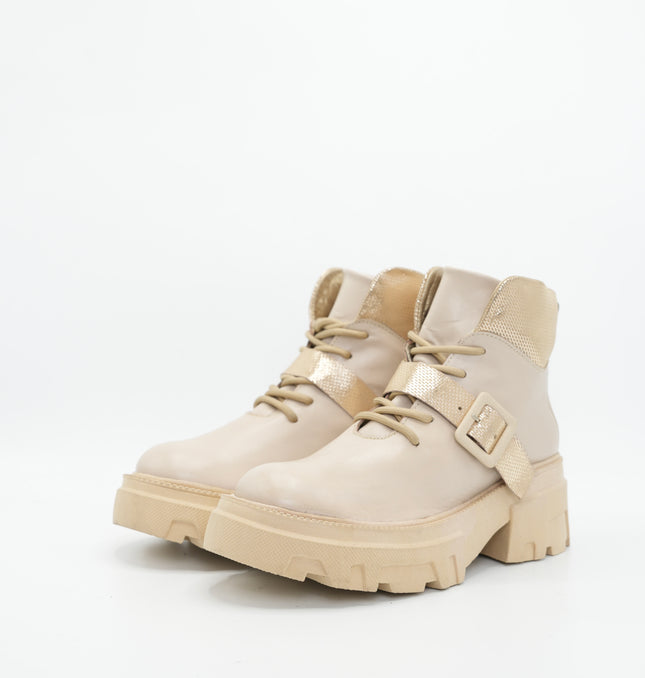 Botín en cuero crema