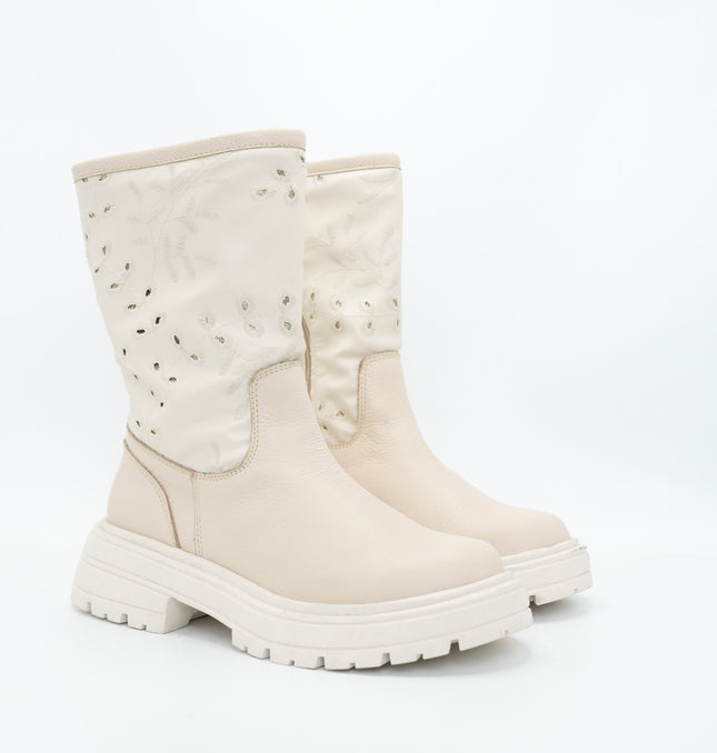 Botín en cuero crema