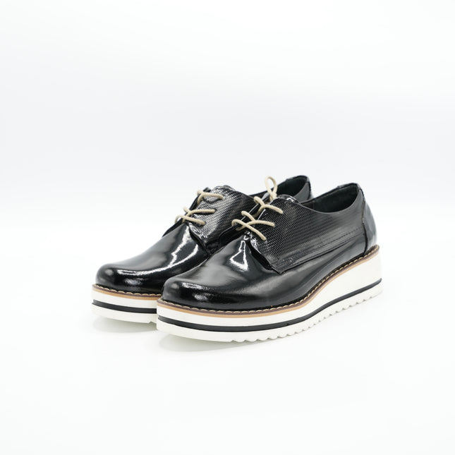 Zapato en cuero charol