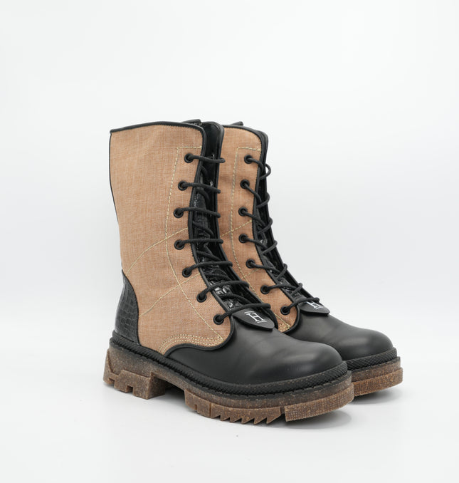Bota en cuero negro y beige