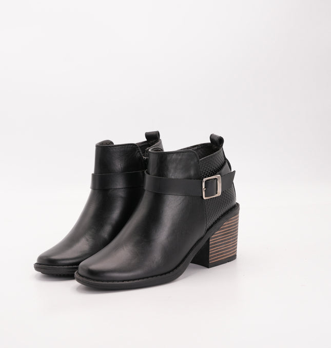 Botín en cuero negro