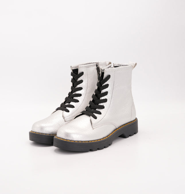 Bota en cuero plateado
