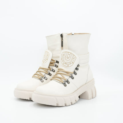 Botín en cuero crema