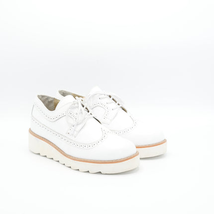 Zapato en cuero blanco