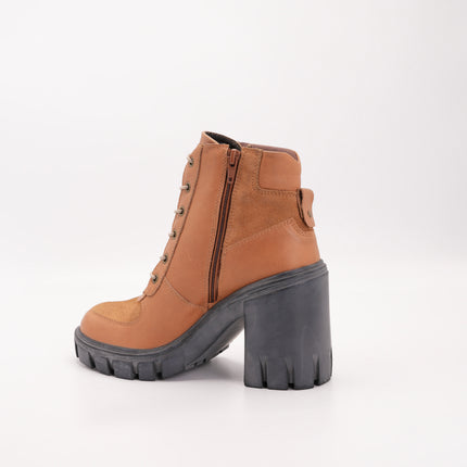 Botín en cuero miel