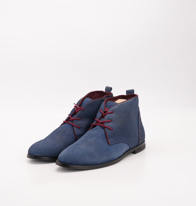 Zapato en cuero azul