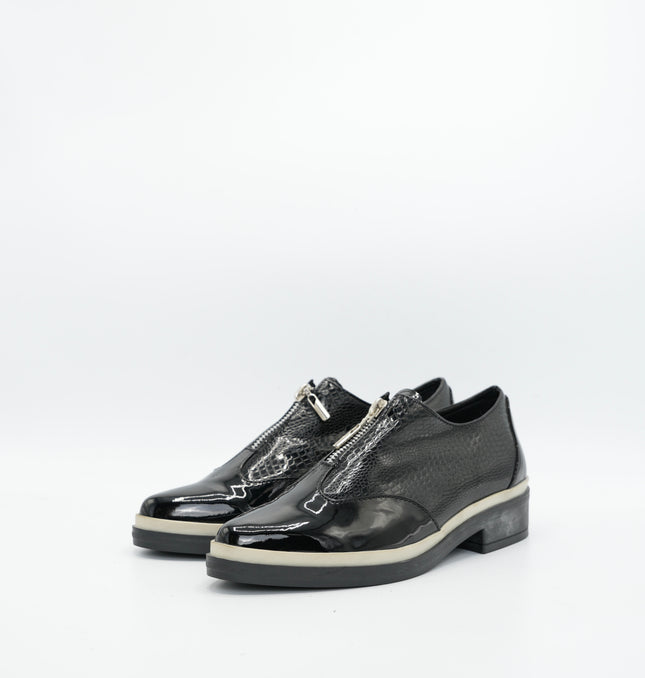 Zapato en cuero charol