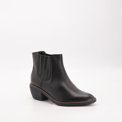 Botín en cuero negro