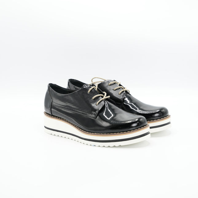 Zapato en cuero charol