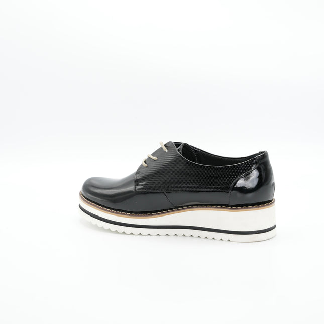 Zapato en cuero charol