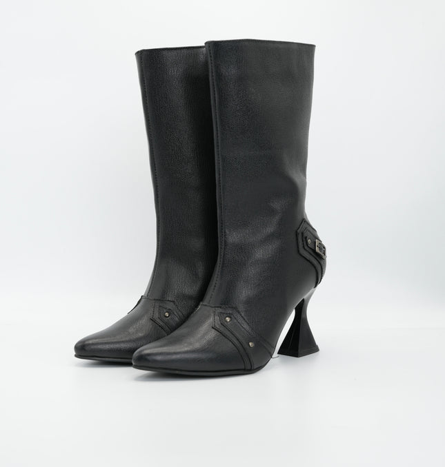 Bota tacón punta en cuero negro