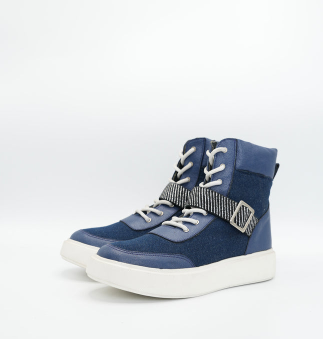 Botín en cuero azul