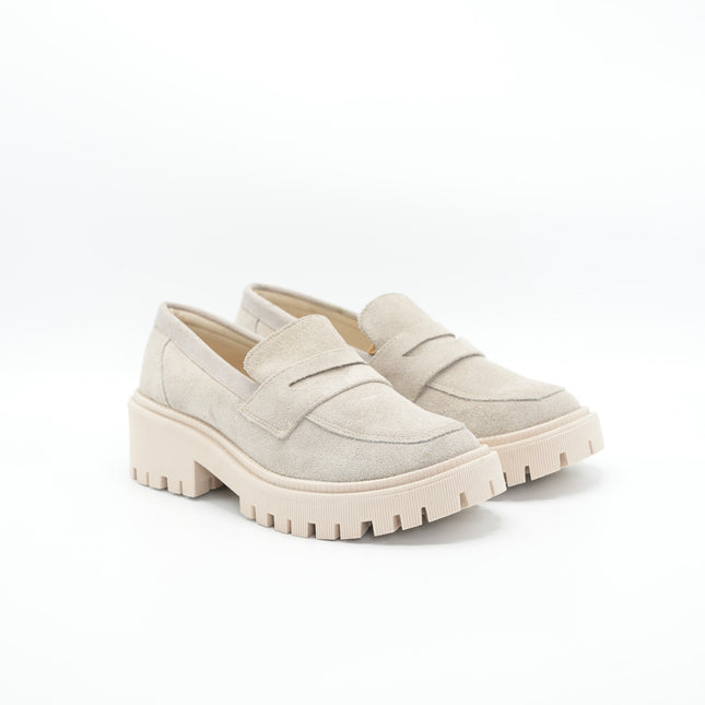 Mocasín en gamuza  crema