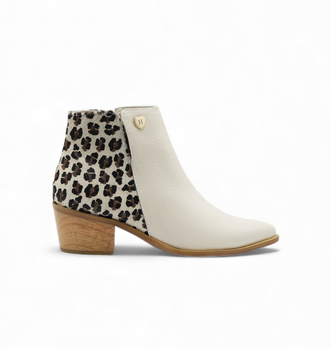 Botin beige con talon de piel