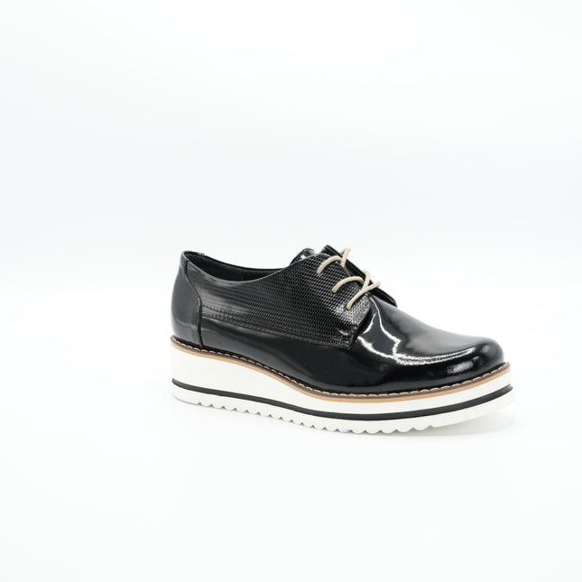 Zapato en cuero charol