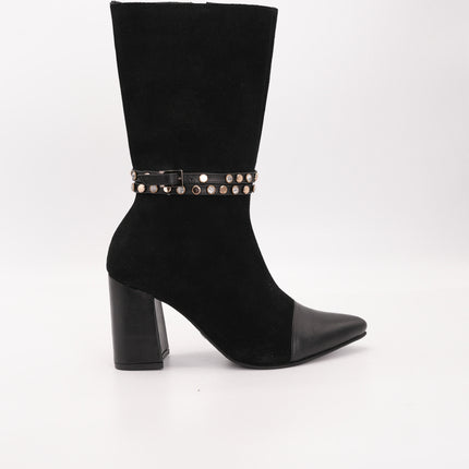 Bota en cuero gamuza con correa