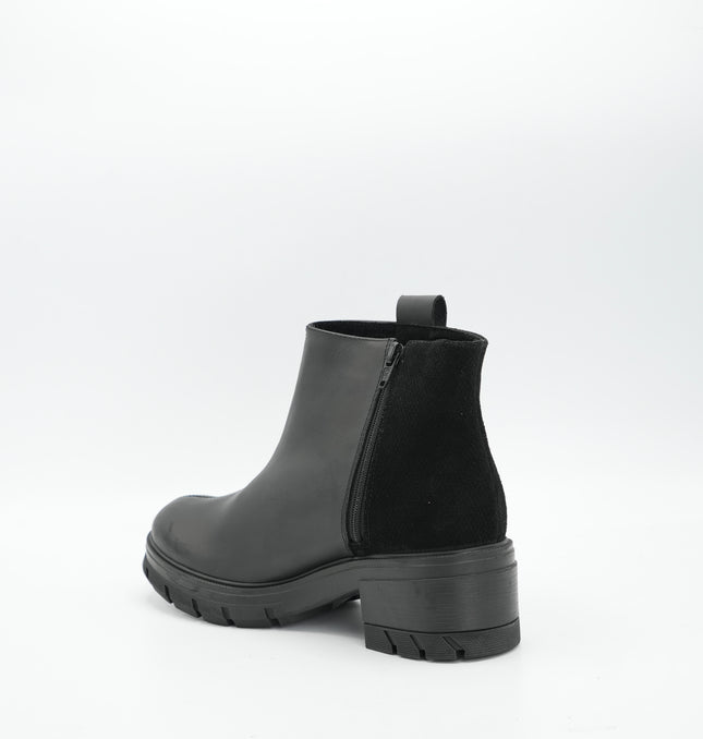 Botín Emily en cuero negro