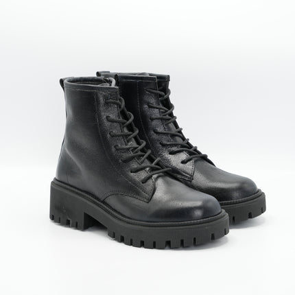 Bota en cuero negro