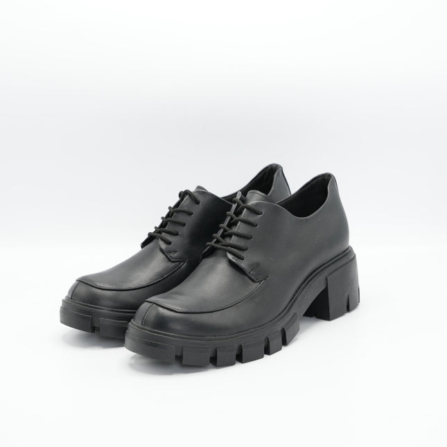 Zapato en cuero negro
