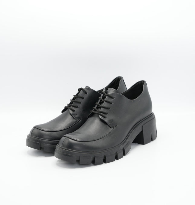 Zapato en cuero negro