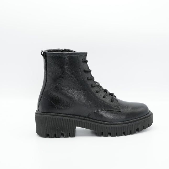 Bota en cuero negro