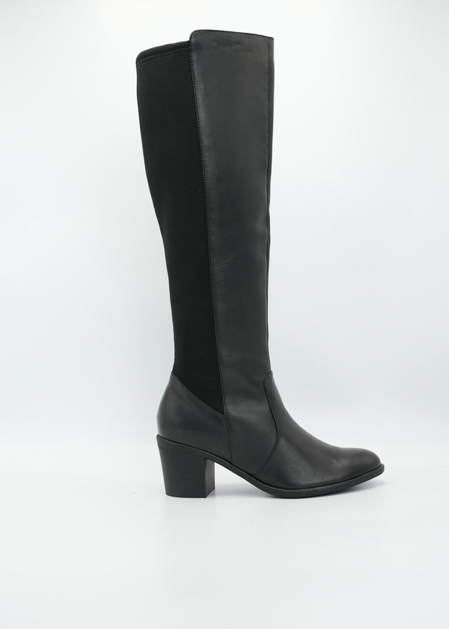 Bota en cuero negro