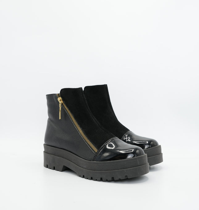 Botín en cuero negro