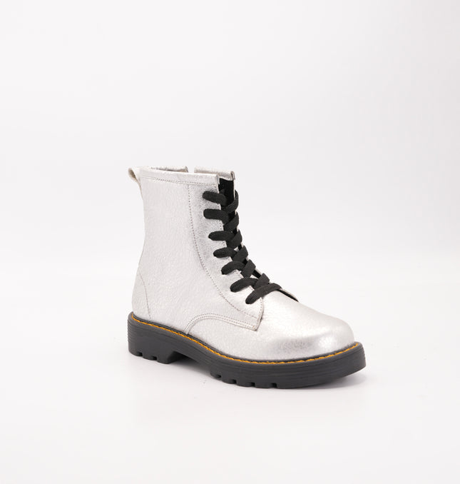 Bota en cuero plateado