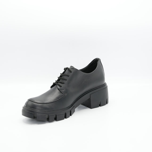 Zapato en cuero negro