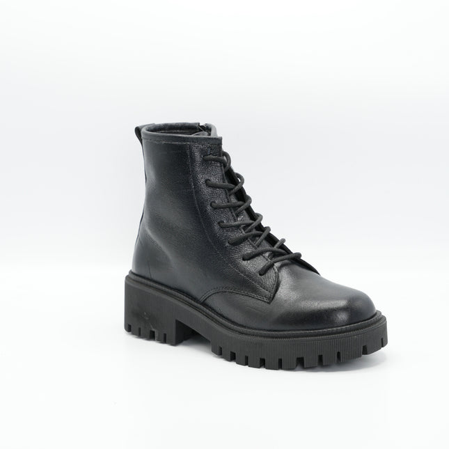 Bota en cuero negro