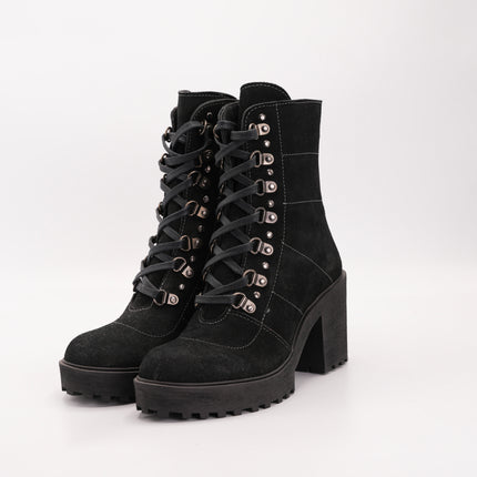 Botín en cuero gamuza negro