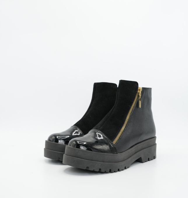 Botín en cuero negro