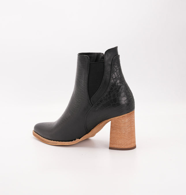 Botín en cuero negro