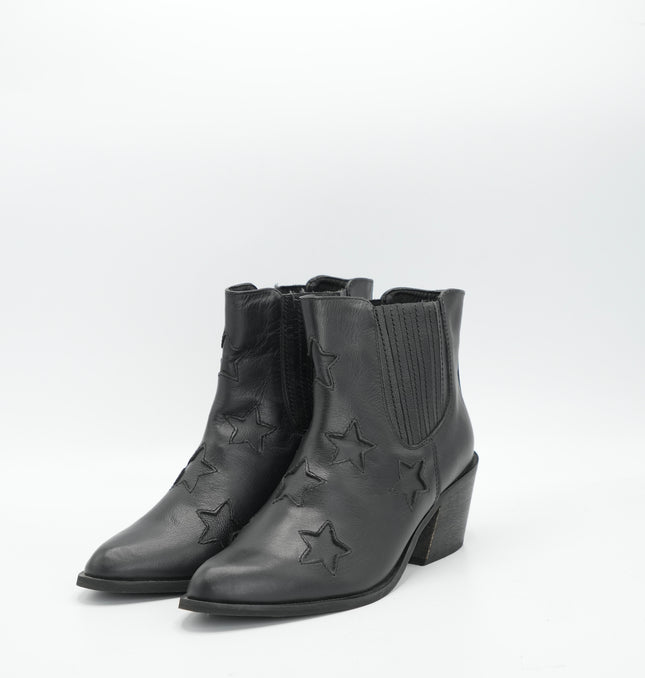 Botín texano en cuero negro