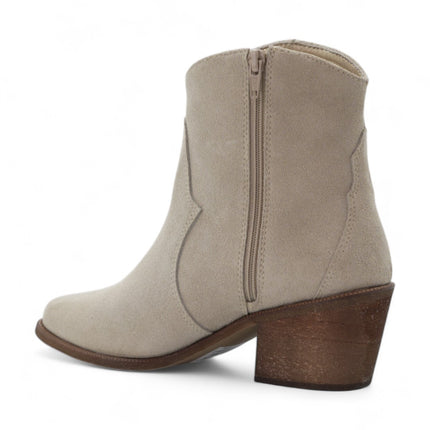 Botin beige con flecos