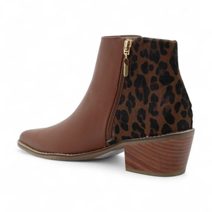 Botin cafe con talon de piel