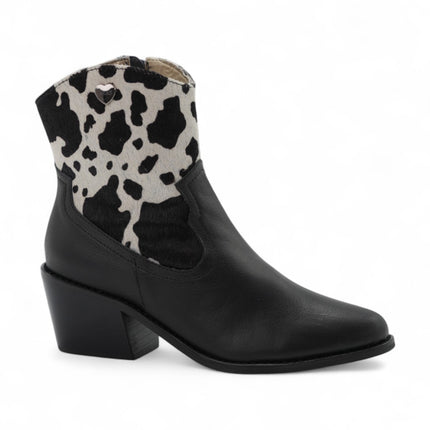 Botin negro con detalles de cuero