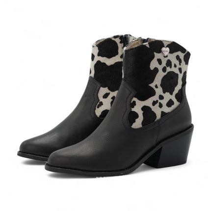 Botin negro con detalles de cuero