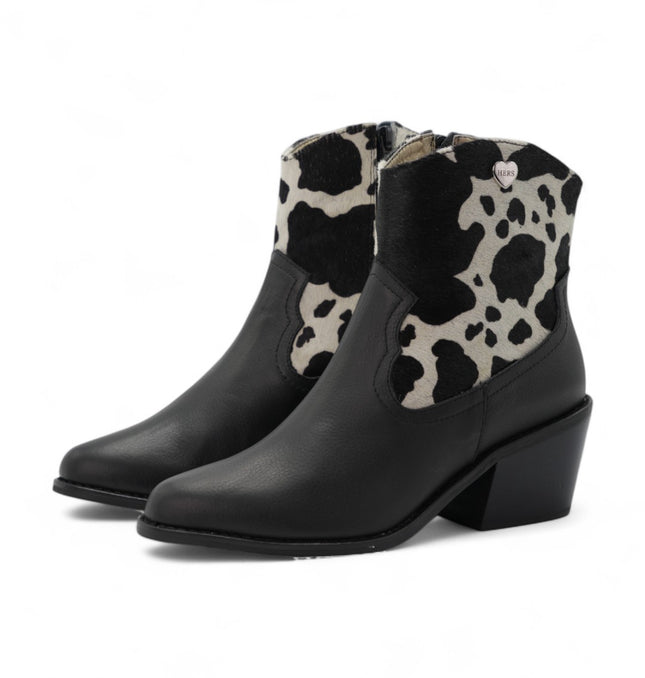 Botin negro con detalles de cuero