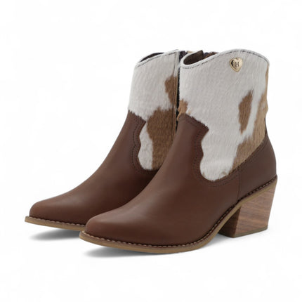Botin cafe con detalles de cuero
