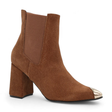 Botin cafe con detalle dorado