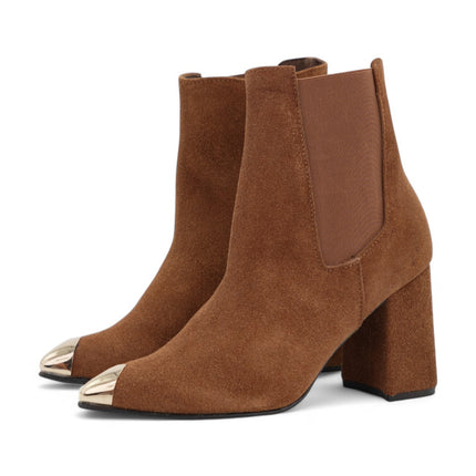 Botin cafe con detalle dorado