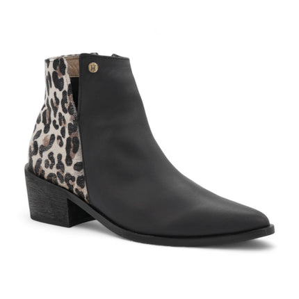Botin negro con talon de piel