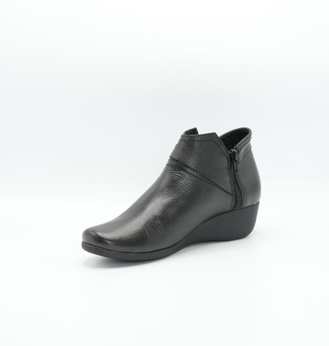Botín en cuero negro