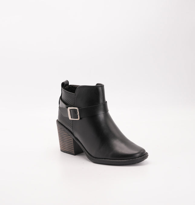 Botín en cuero negro