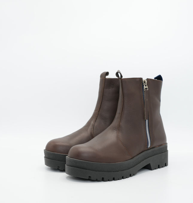 Botín en cuero café