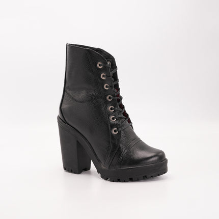 Botín en cuero negro