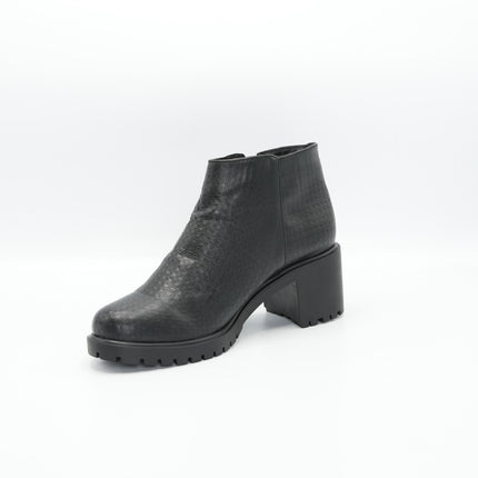 Botin en cuero negro